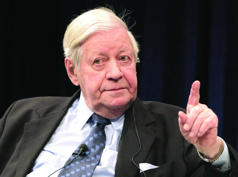 Former West German Chancellor Helmut Schmidt dies at 96