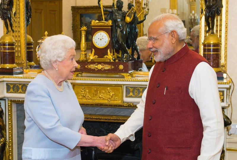 Indian PM Modi meeting queen on 2nd day of UK visit