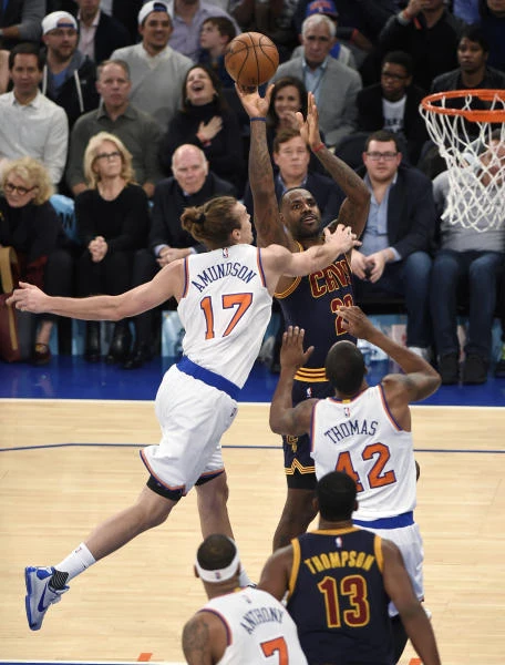 Cavaliers extend streak to 8 games at Knicks