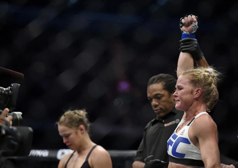 Holm silences Rousey in stunning KO victory