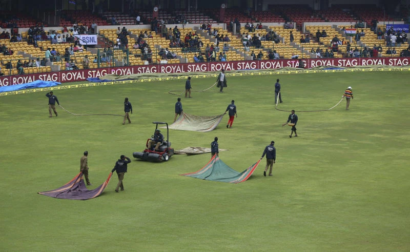 Rain washes out second day of Bangalore Test