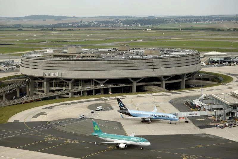 Paris air travel proceeds, but some cancel future visits