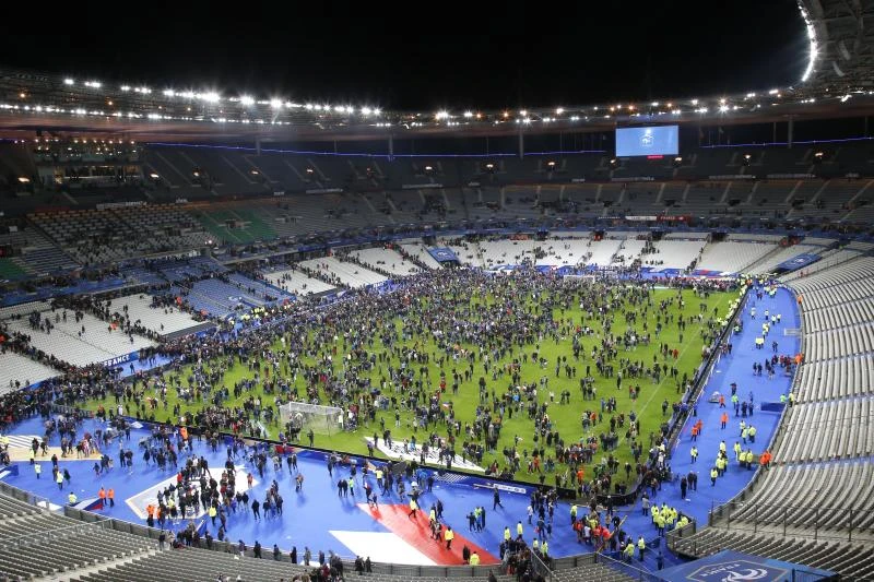 Germany to play Netherlands despite attacks