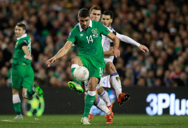 Walters fires Ireland into Euro 2016