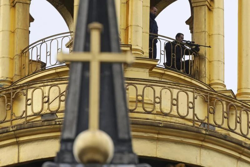 Ukraine says West must not ease pressure on Russia despite Paris