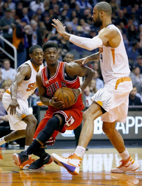Butler, Bulls blast past Suns