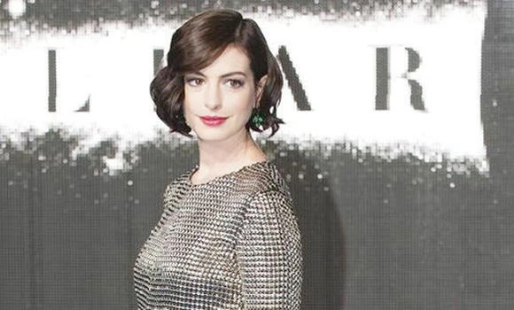 Bravo! Anne Hathaway lauds US states for letting in Syrian refugees
