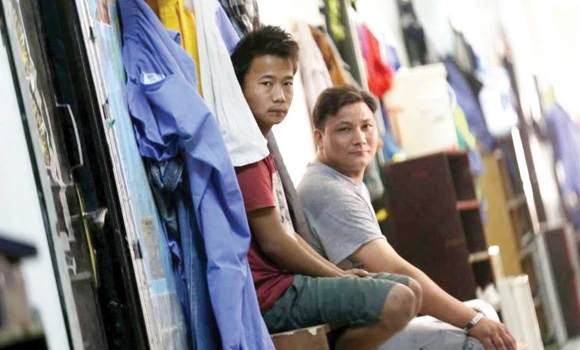 Qatar mulls barring laborers from malls during 'family day'