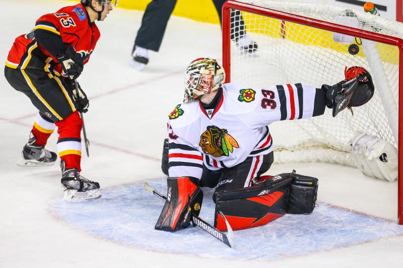 Gaudreau scores in OT to lift Flames over Blackhawks 2-1