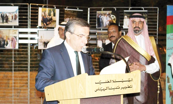 Azerbaijan envoy praises Saudi role in world affairs