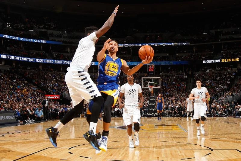 Warriors match record 15-0 start to season