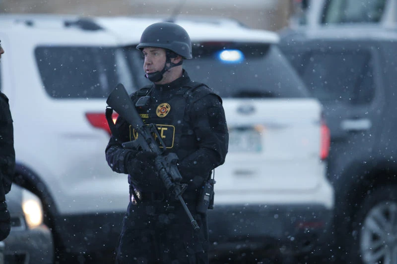 Police arrest Colorado abortion clinic gunman, 11 injured