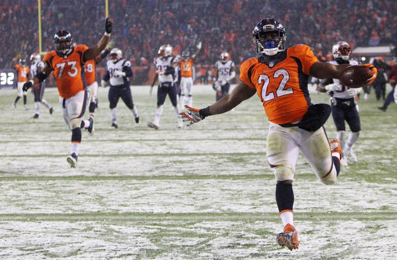 Broncos hand Patriots first loss in OT