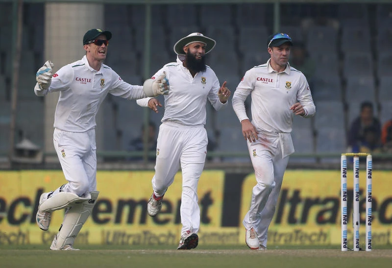 India 231-7 at close in final South Africa Test