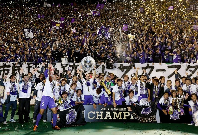 Hiroshima sinks Osaka to clinch J-League title