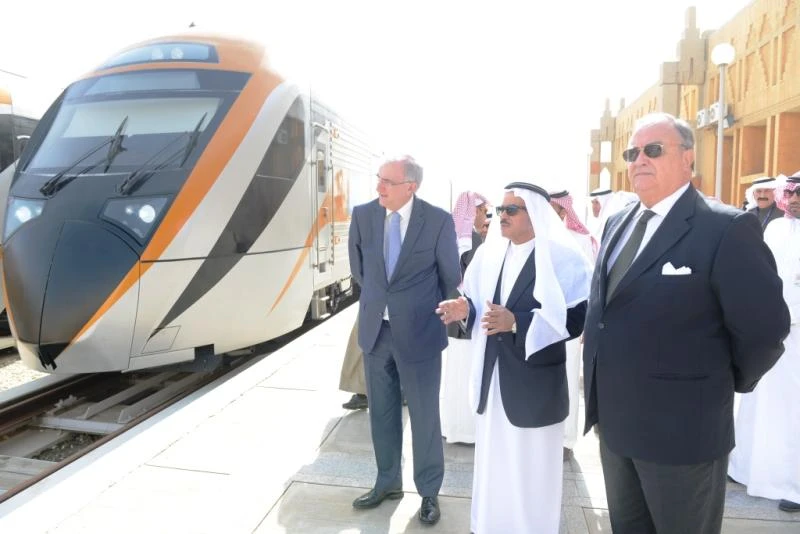 SRO president launches new push-pull passenger trains