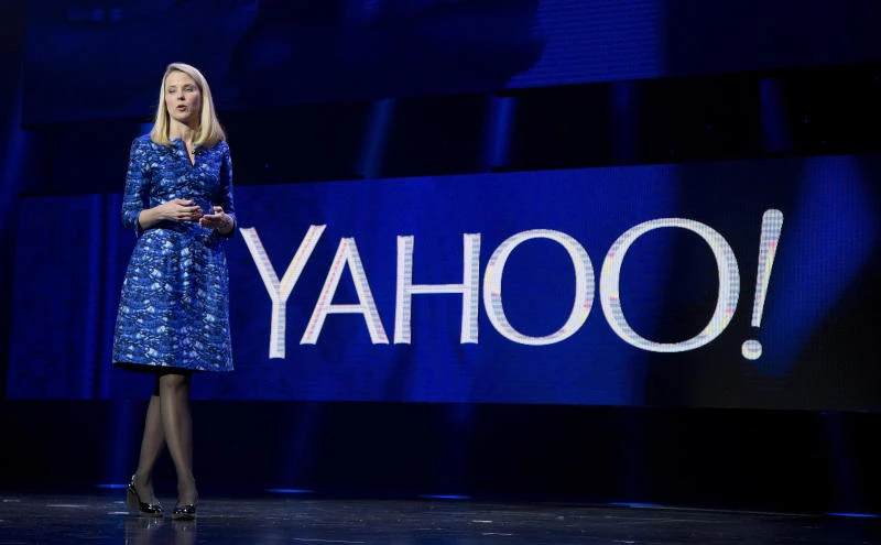 Yahoo CEO Mayer gives birth to identical twin girls
