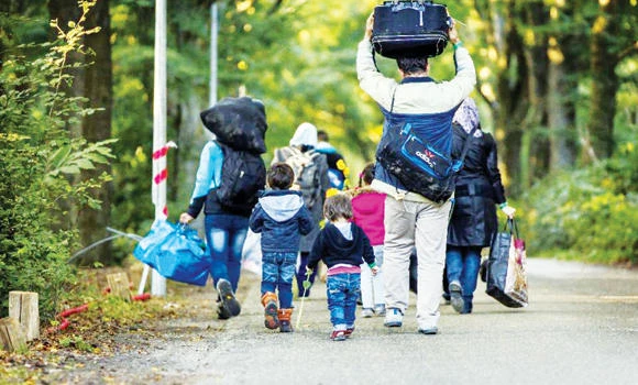 Dutch school kids get scary taste of refugee life
