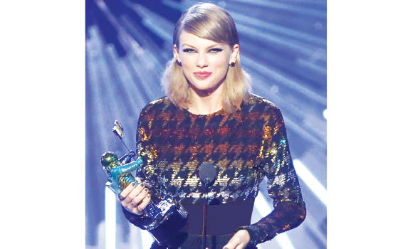 Apple wins exclusive video deal with Swift