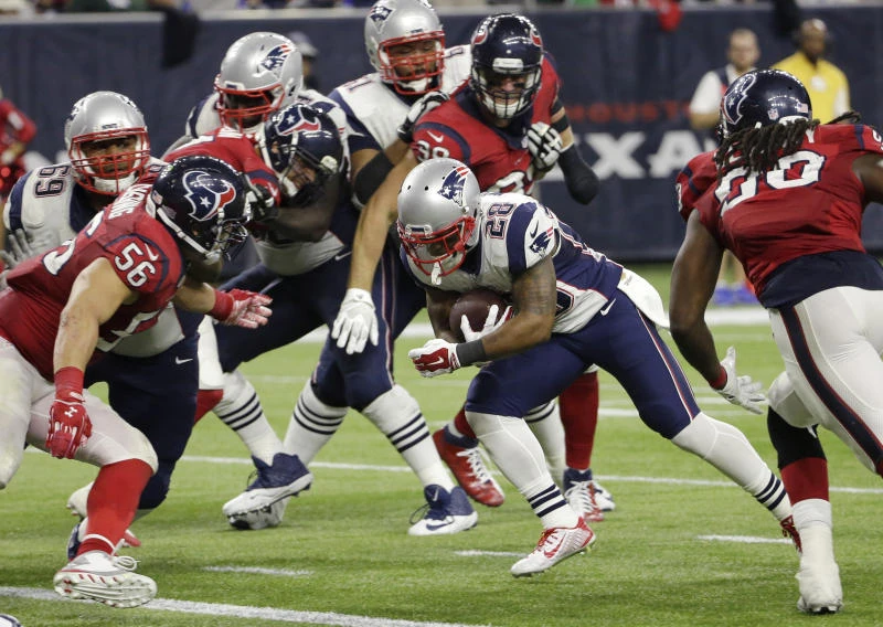 Patriots rout Texans, regain AFC pole position