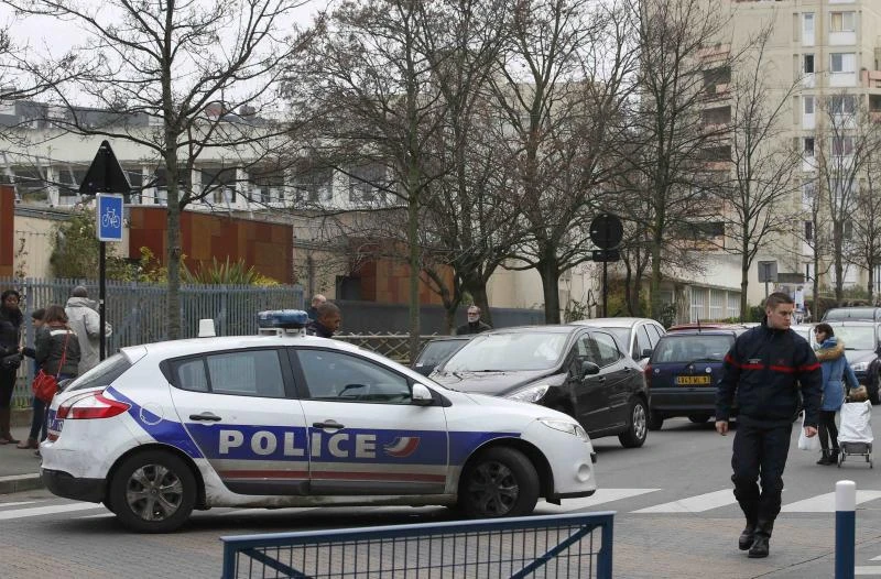 French teacher attacked by man claiming Daesh link