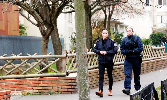 Teacher who invented Daesh attack to have psychiatric tests