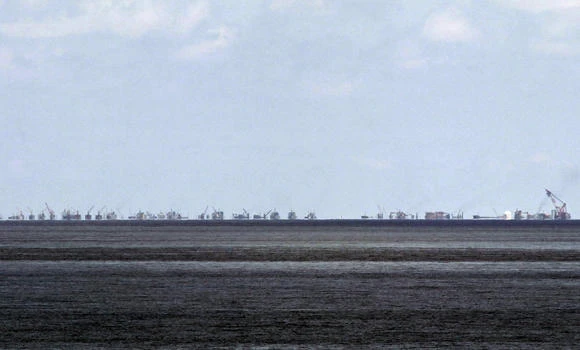 US admiral warns of possible South China Sea arms race