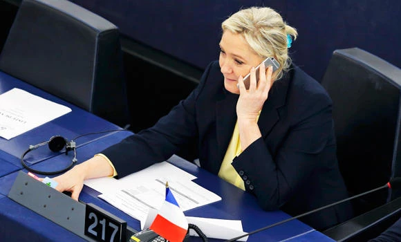 Le Pen under fire for ‘Daesh tweets’