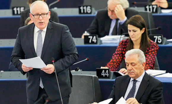 EU mulls age limit for social media use