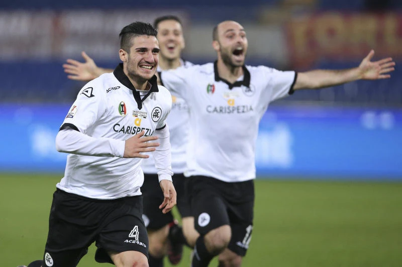 Spezia stuns Roma in Italian Cup
