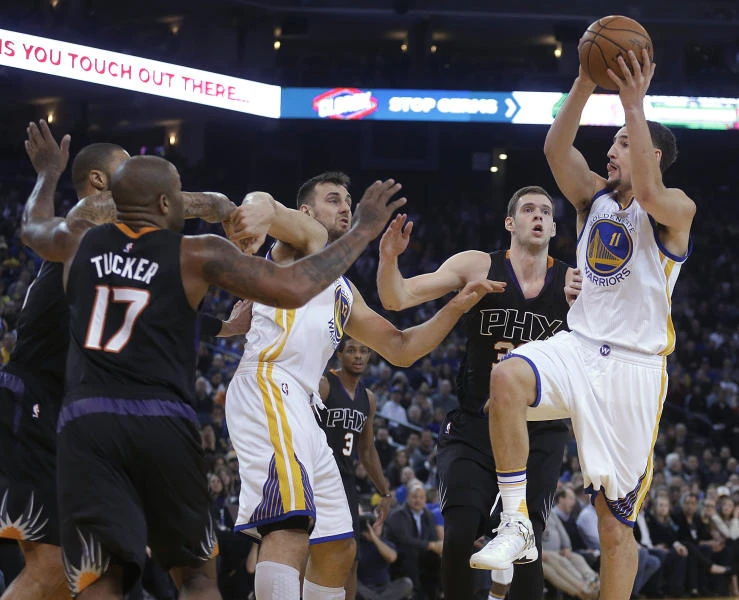 Thompson’s 27-point third quarter leads Warriors past Suns