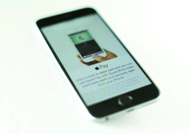 Apple digital wallet heads to China