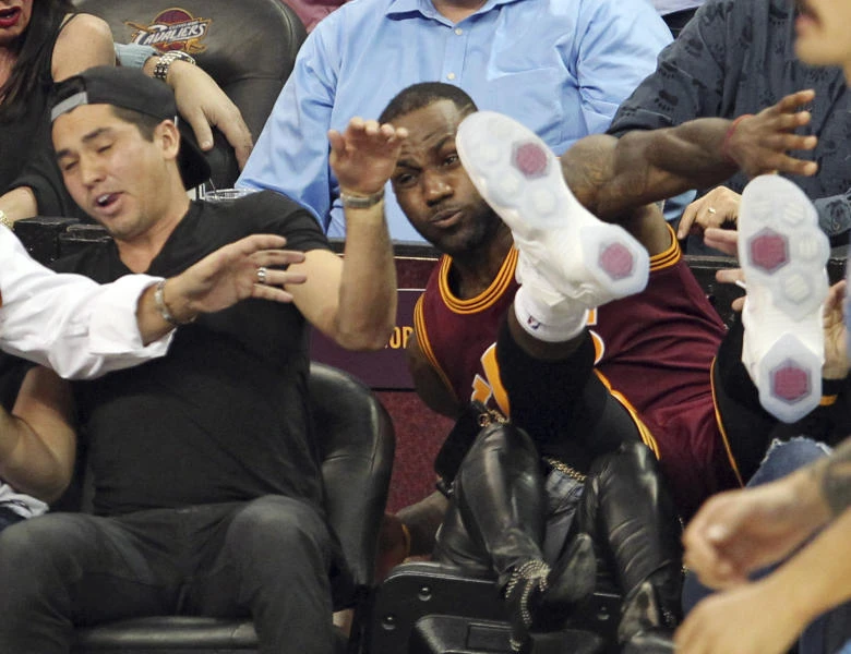 Jason Day’s wife out of hospital after hurt at NBA game