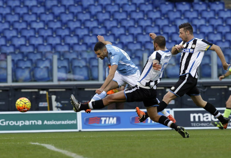 Lazio ends winless run; Milan ousts Sampdoria