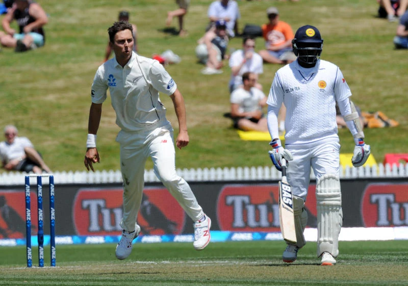 Late strikes rock Sri Lanka as Kiwis fight back