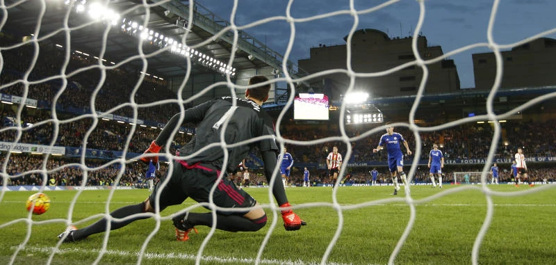 Chelsea restores order after Mourinho axe, Leicester marches on