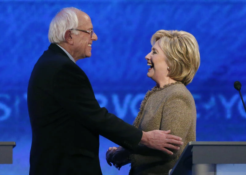 Clinton backs Obama’s strategy against Daesh