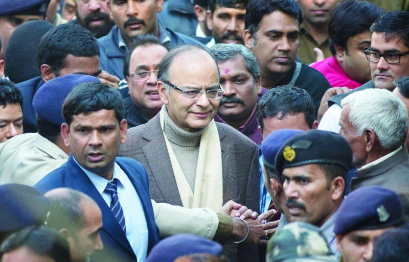Jaitley sues Delhi CM over graft claims