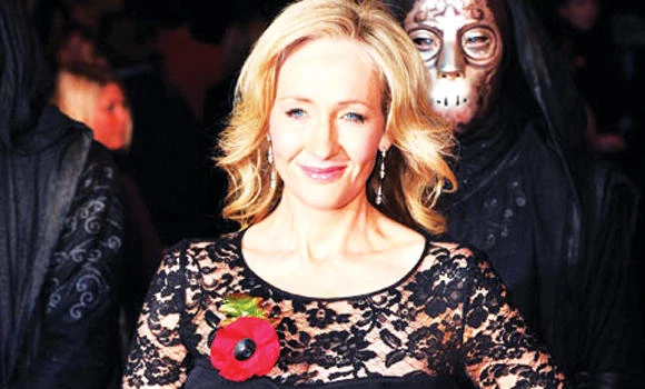 Rowling defends black Hermione in new play