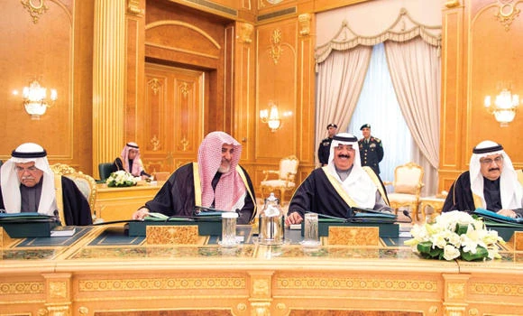 Cabinet reviews key issues