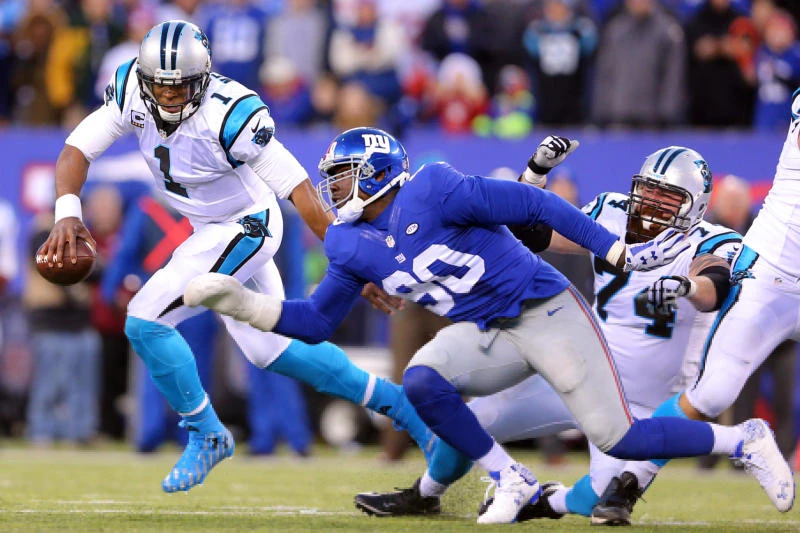 Panthers remain unbeaten, outlast Giants 38-35 in nasty game