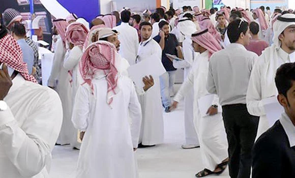 9,572 govt employees left their jobs last year