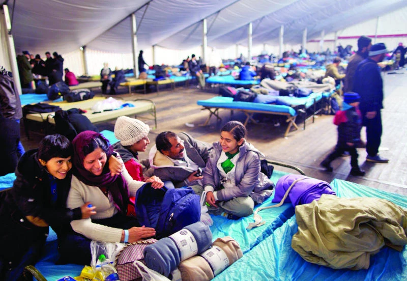 Over 1 million migrants reach Europe in 2015