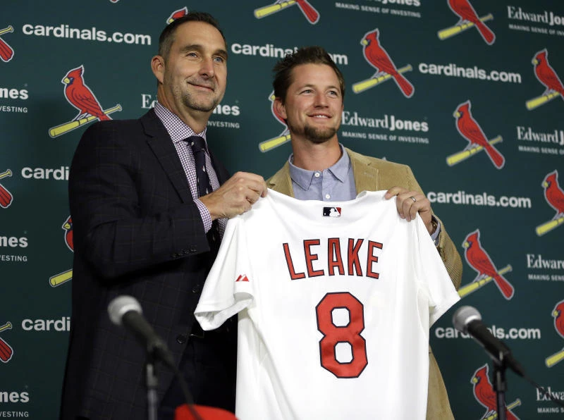 Mike Leake agrees to $80M, 5-year deal with Cardinals