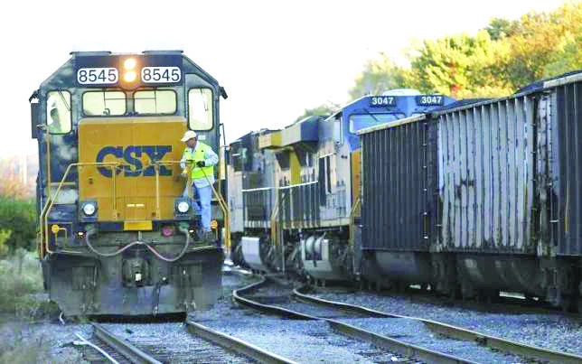 US freight stalls as firms try to cut unwanted stocks