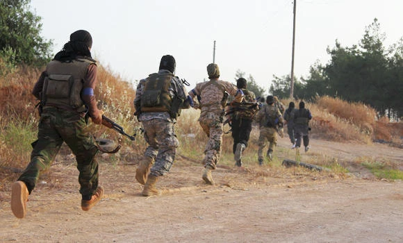 4,000, half of them militants, to leave Damascus suburbs