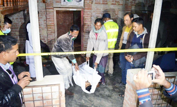 One dead as bomb rips through Bangla mosque