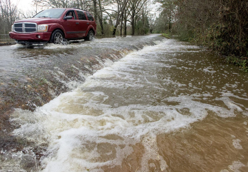 Christmas storm woes continue in southern US