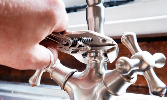 Saudi plumbers fight social bias