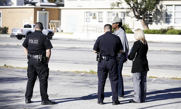 8 stabbed in California street fight